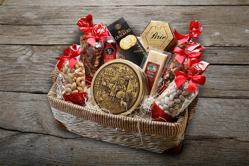 Treasure Trove -  5.5 lbs. - Deluxe Grand Holiday Basket - Variety of Nuts, Chocolates, Trail Mix Cheeses and Olive Oil.